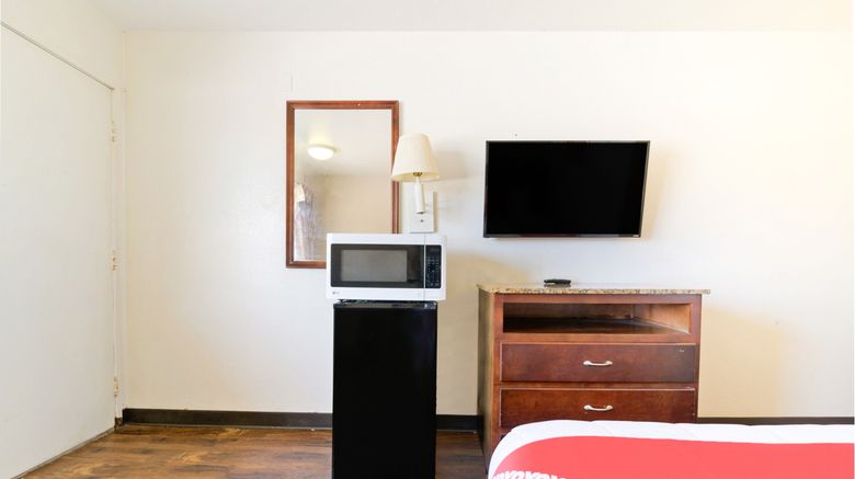 <b>OYO Hotel South Bend Campus Room</b>. Images powered by <a href="https://www.leonardoworldwide.com/" title="Leonardo Worldwide" target="_blank">Leonardo</a>.