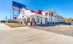 OYO Hotel Waco University Area/ I-35