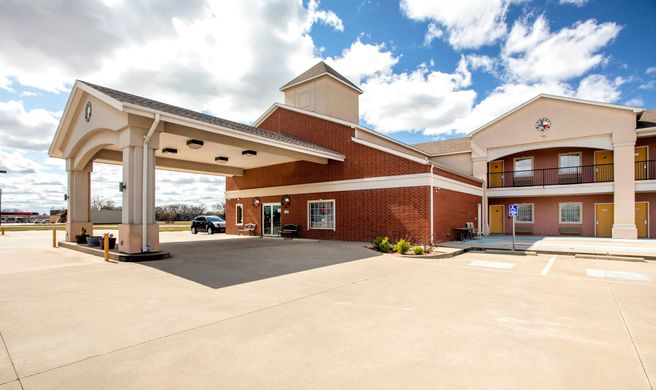 OYO Hotel Valley View TX U.S. 77 Exterior