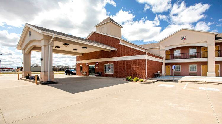 OYO Hotel Valley View TX U.S. 77 Exterior