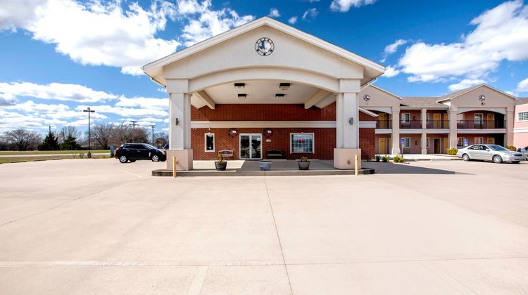 OYO Hotel Valley View TX U.S. 77 Exterior