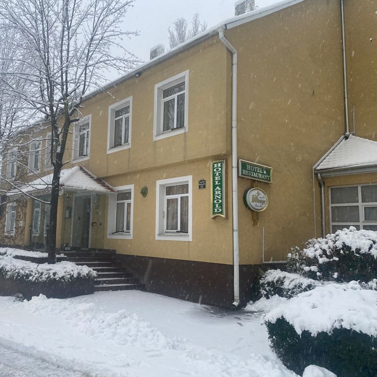 Arnold Hotel