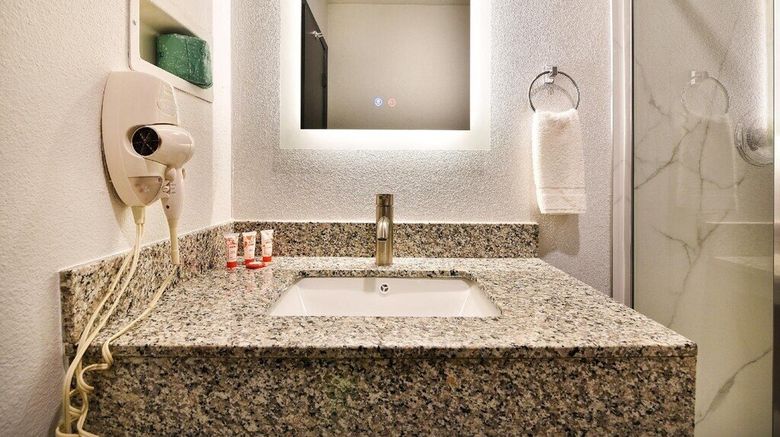 <b>OYO Hotel Shreveport Airport North Room</b>. Images powered by <a href="https://www.leonardoworldwide.com/" title="Leonardo Worldwide" target="_blank">Leonardo</a>.