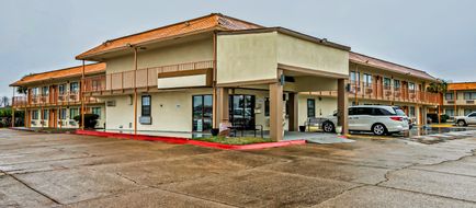 OYO Hotel Lake Charles Hwy 10 Exterior