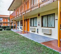 OYO Hotel Lake Charles Hwy 10 Exterior