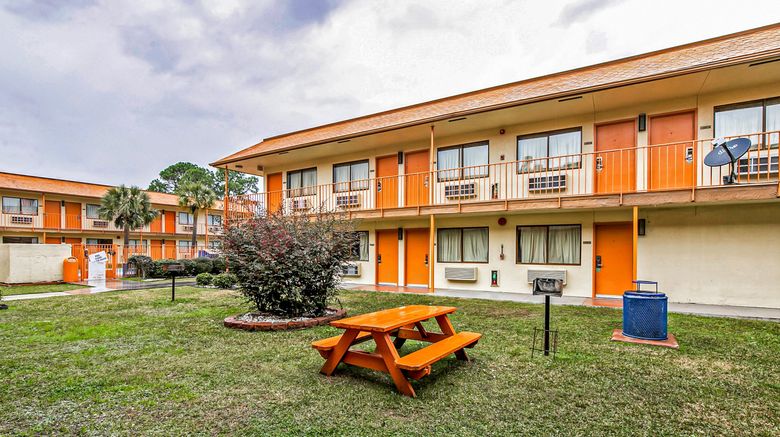 <b>OYO Hotel Lake Charles Hwy 10 Exterior</b>. Images powered by <a href="https://www.leonardoworldwide.com/" title="Leonardo Worldwide" target="_blank">Leonardo</a>.