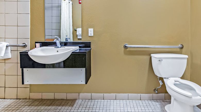 <b>OYO Hotel Lake Charles Hwy 10 Room</b>. Images powered by <a href="https://www.leonardoworldwide.com/" title="Leonardo Worldwide" target="_blank">Leonardo</a>.