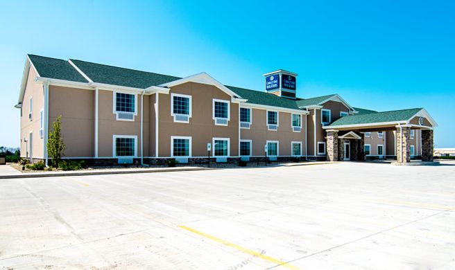 Cobblestone Hotel & Suites Paxton Exterior