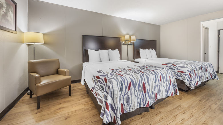 <b>Red Roof Inn Paducah Room</b>. Images powered by <a href="https://www.leonardoworldwide.com/" title="Leonardo Worldwide" target="_blank">Leonardo</a>.