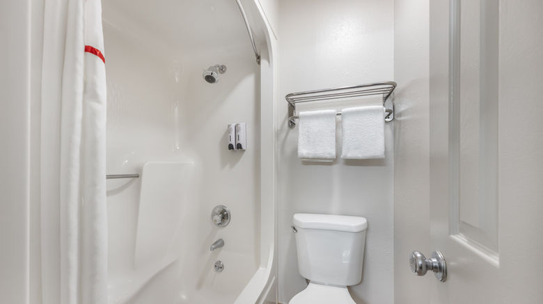 <b>Red Roof Inn Paducah Room</b>. Images powered by <a href="https://www.leonardoworldwide.com/" title="Leonardo Worldwide" target="_blank">Leonardo</a>.