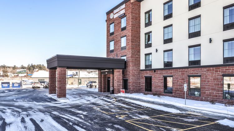 Cobblestone Hotel & Suites Exterior