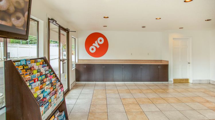 OYO Hotel Centralia Lobby