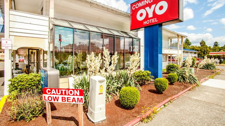 OYO Hotel Centralia Exterior