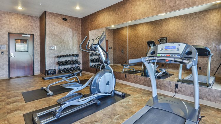 Cobblestone Hotel & Suites Health Club