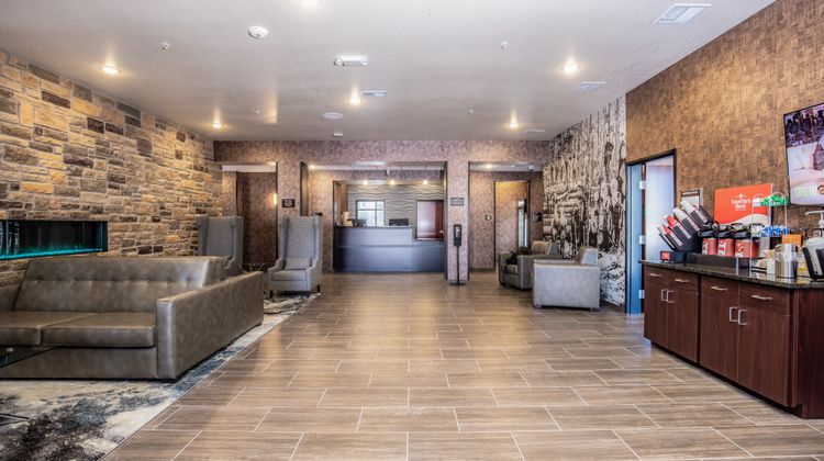 Cobblestone Hotel & Suites Lobby