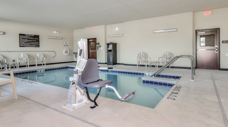 Cobblestone Hotel & Suites Pool