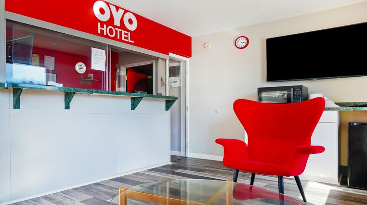 OYO Hotel Decatur I-285 The Perimeter Lobby