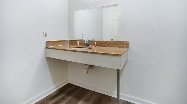<b>OYO Hotel Decatur I-285 The Perimeter Room</b>. Images powered by <a href="https://www.leonardoworldwide.com/" title="Leonardo Worldwide" target="_blank">Leonardo</a>.