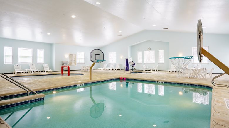 <b>Cobblestone Hotel and Suites Pool</b>. Images powered by <a href="https://www.leonardoworldwide.com/" title="Leonardo Worldwide" target="_blank">Leonardo</a>.