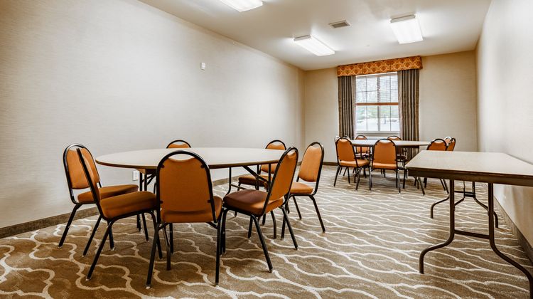 Cobblestone Hotel and Suites Meeting
