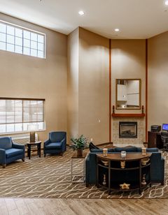 Cobblestone Hotel and Suites