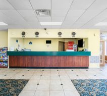OYO Hotel Oklahoma City South I-35 Lobby
