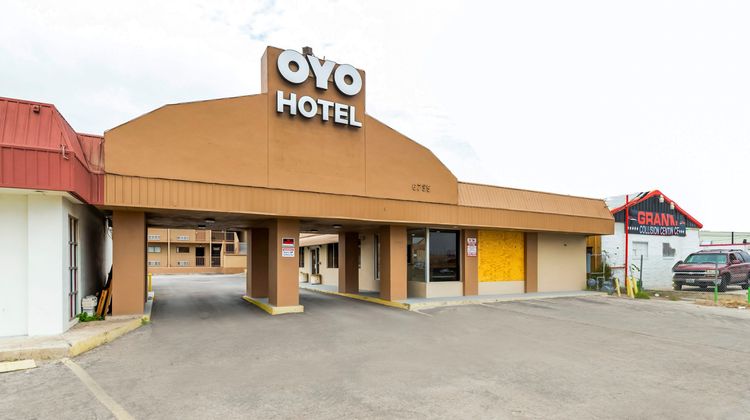 OYO Hotel Lackland AF Base North Exterior