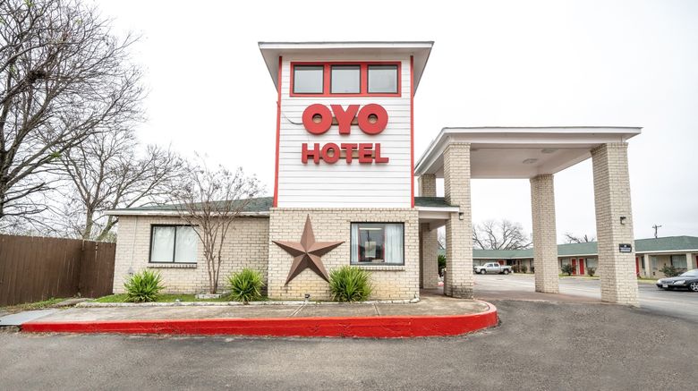 <b>OYO Hotel San Antonio near AT&T Center Exterior</b>. Images powered by <a href="https://www.leonardoworldwide.com/" title="Leonardo Worldwide" target="_blank">Leonardo</a>.