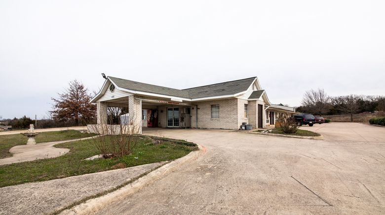 <b>OYO Hotel Decatur TX Hwy 287 Northwest Exterior</b>. Images powered by <a href="https://www.leonardoworldwide.com/" title="Leonardo Worldwide" target="_blank">Leonardo</a>.