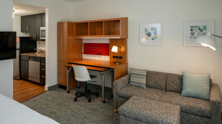TownePlace Suites Huntsville West Suite
