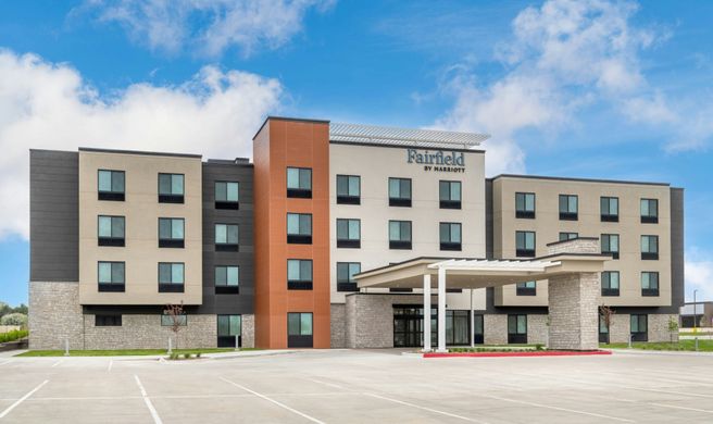 Fairfield Inn & Suites Norwalk Exterior