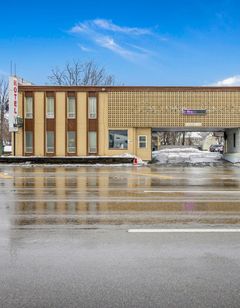 OYO Hotel Peoria IL I-74