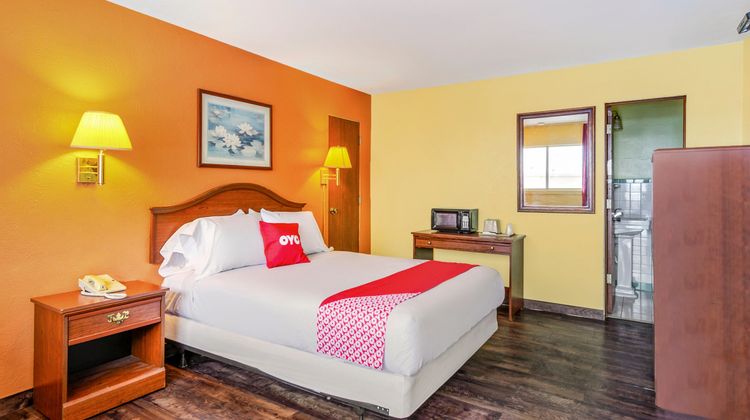 OYO Hotel Peoria IL I-74 Room