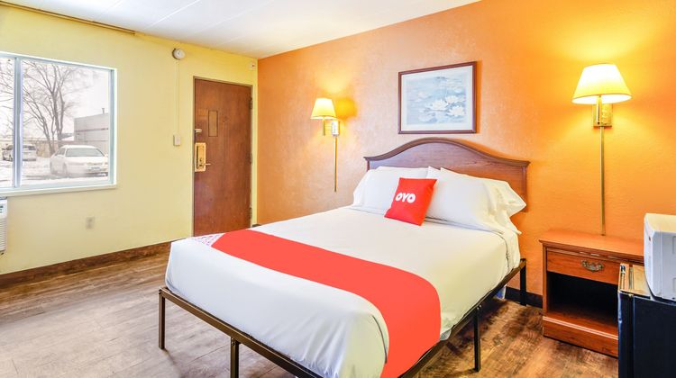 OYO Hotel Peoria IL I-74 Room