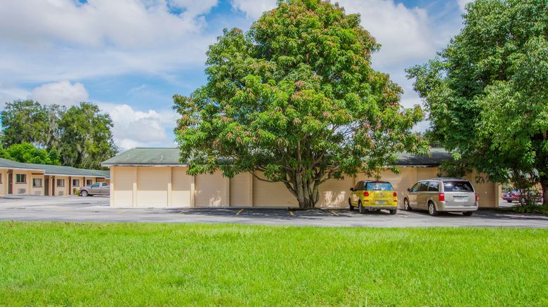 <b>OYO Superior Budget Inn Bartow Exterior</b>. Images powered by <a href="https://www.leonardoworldwide.com/" title="Leonardo Worldwide" target="_blank">Leonardo</a>.