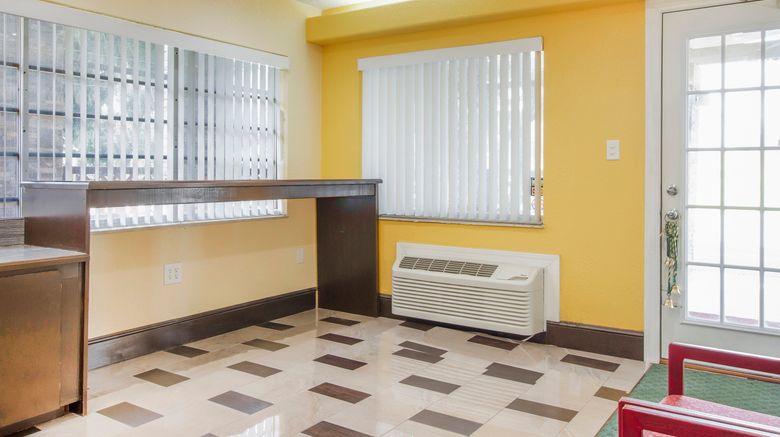 <b>OYO Superior Budget Inn Bartow Lobby</b>. Images powered by <a href="https://www.leonardoworldwide.com/" title="Leonardo Worldwide" target="_blank">Leonardo</a>.