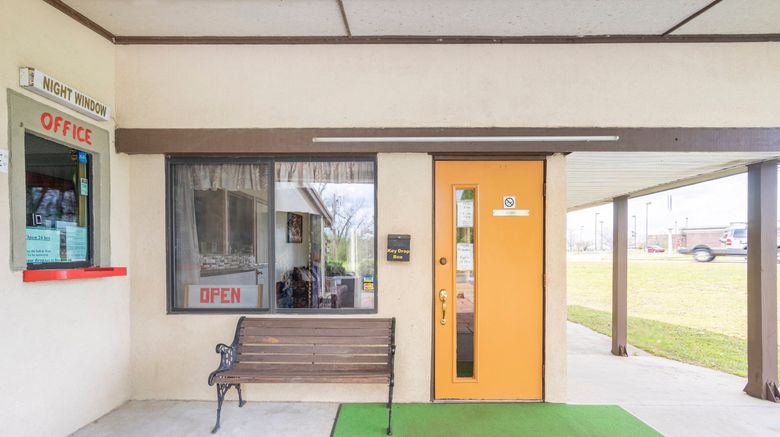 <b>OYO Hotel Daleville AL Hwy 84 Exterior</b>. Images powered by <a href="https://www.leonardoworldwide.com/" title="Leonardo Worldwide" target="_blank">Leonardo</a>.