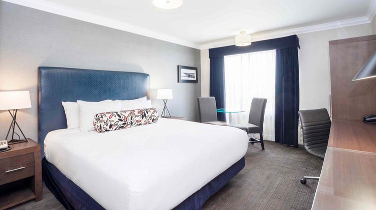 Sandman Signature Hotel & Suites Room