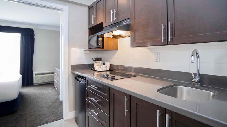 <b>Sandman Signature Hotel & Suites Room</b>. Images powered by <a href="https://www.leonardoworldwide.com/" title="Leonardo Worldwide" target="_blank">Leonardo</a>.