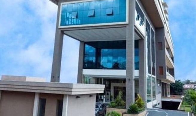 Emara Ole-Sereni Exterior