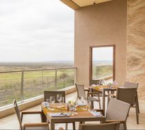 Emara Ole-Sereni Exterior