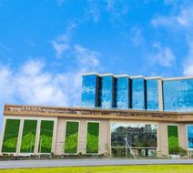 Emara Ole-Sereni Exterior