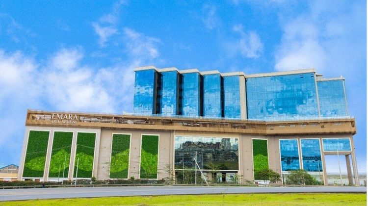 Emara Ole-Sereni Exterior
