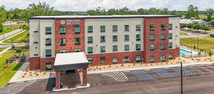 Cobblestone Hotel & Suites Exterior
