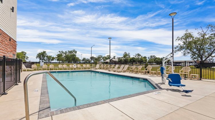 Cobblestone Hotel & Suites Pool