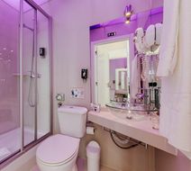 Lisbon Art Stay Room