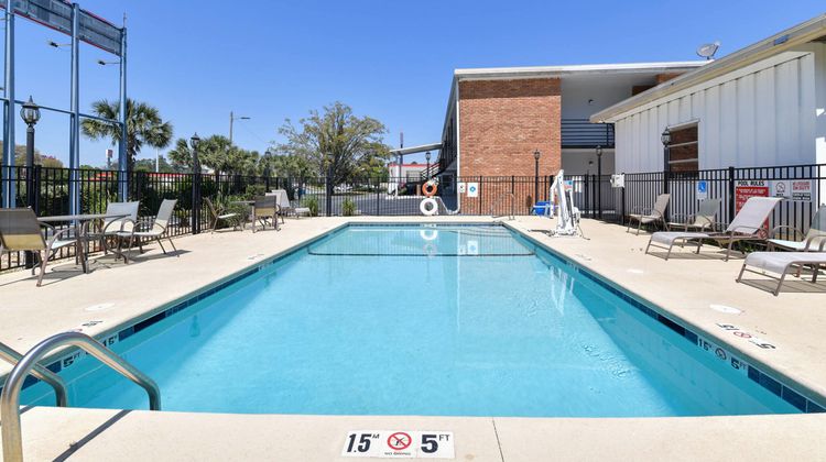 OYO Hotel Valdosta Room