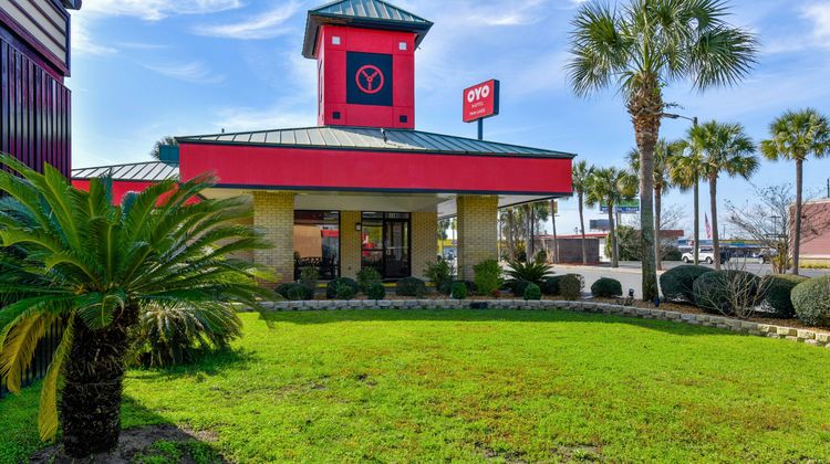 OYO Lake Park Inn Exterior