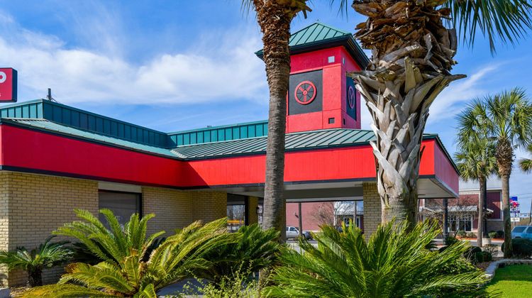 OYO Lake Park Inn Exterior