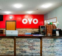 OYO Hotel Redwood Falls Lobby